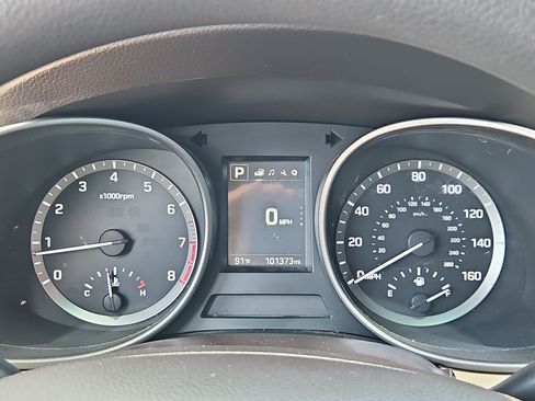 Used 2017 Hyundai Santa Fe Sport FWD image 16