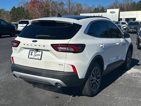 New 2025 Ford Escape SE image 47