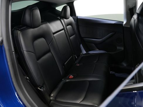 Used 2021 Tesla Model Y Long Range image 36