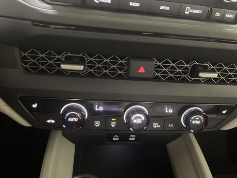 Certified 2023 Honda Accord EX image 18