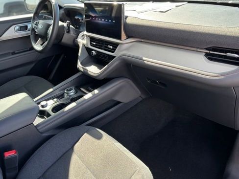 Certified 2025 Ford Explorer Active image 24