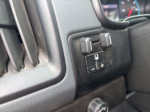 Used 2019 Chevrolet Colorado Z71 image 26