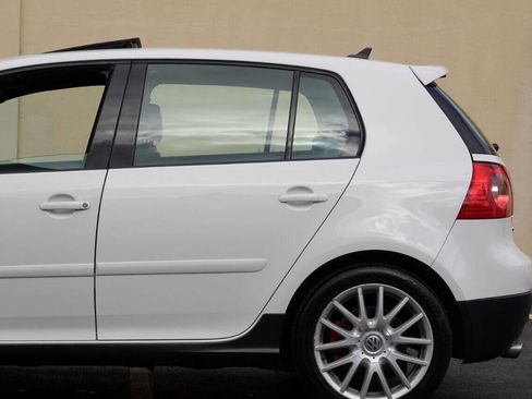 Used 2007 Volkswagen GTI 4-Door FWD image 13