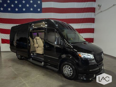 Used 2019 Mercedes-Benz Sprinter 170 Cargo image 40