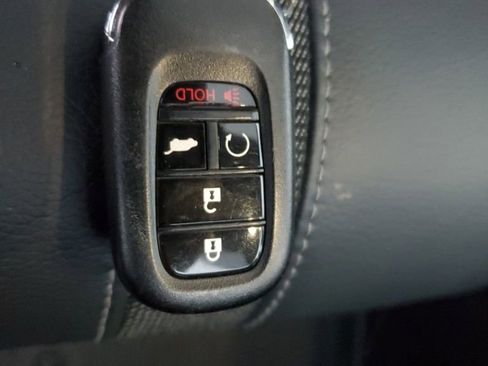 Certified 2023 Honda Pilot Touring image 35