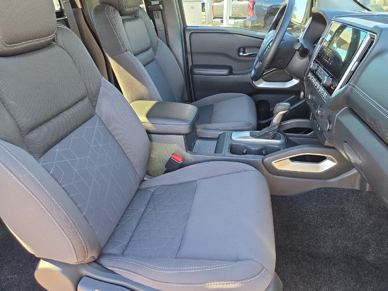 Certified 2025 Nissan Frontier SV RWD image 10