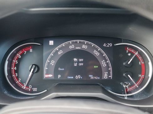Used 2024 Toyota RAV4 XLE FWD image 23