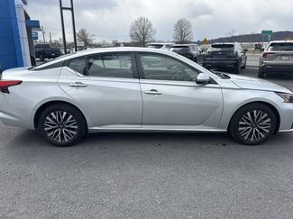 Used 2023 Nissan Altima 2.5 SV FWD video 2