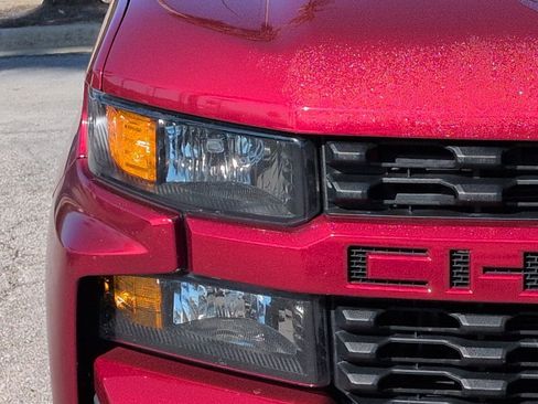 Used 2020 Chevrolet Silverado 1500 Custom w/ Custom Value Package image 9