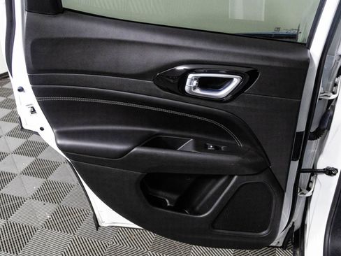 Used 2022 Jeep Compass Altitude w/ Convenience Group image 37