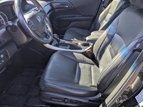 Used 2013 Honda Accord Touring image 15