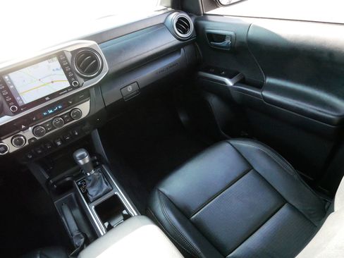 Used 2023 Toyota Tacoma Limited image 11