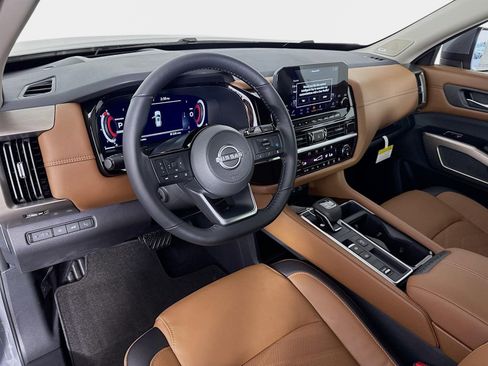 New 2025 Nissan Pathfinder Platinum w/ Cargo Package image 9