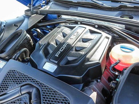 Used 2017 Porsche Macan S image 33