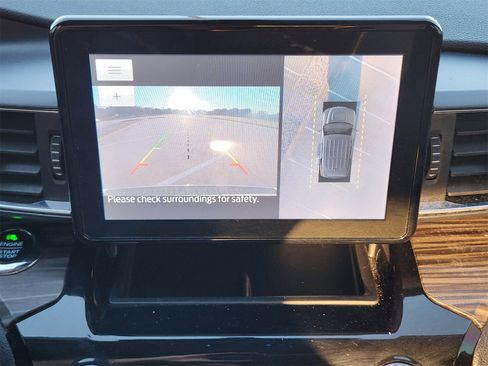 Used 2021 Ford Explorer Limited w/ Equipment Group 301A image 26