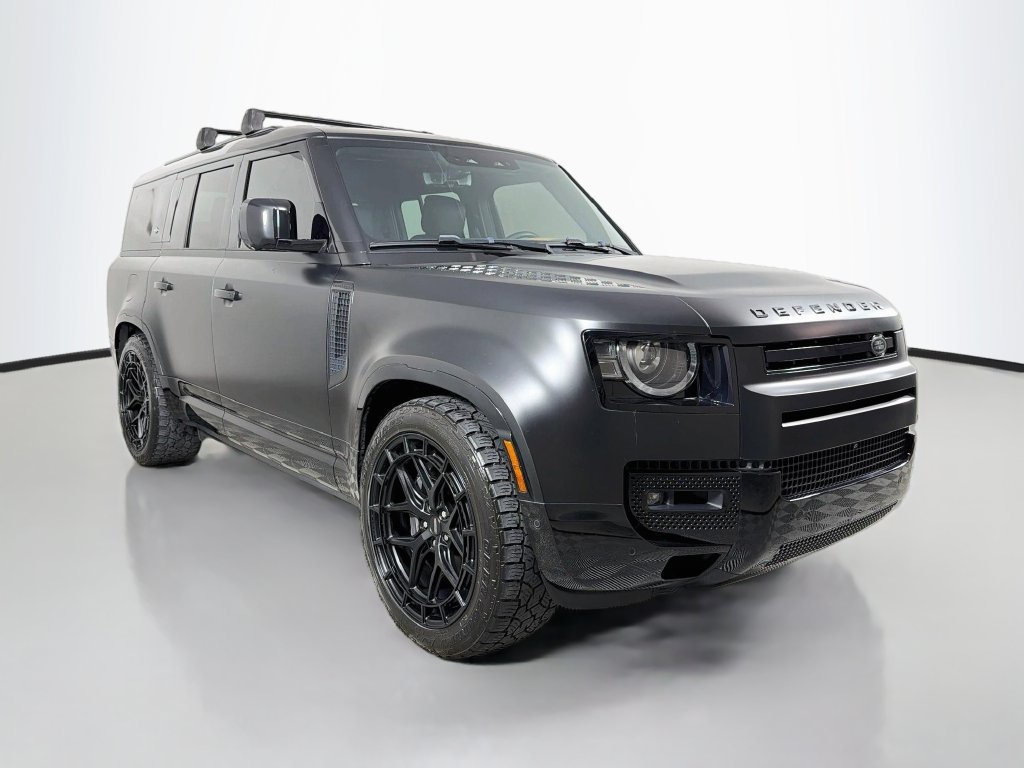Certified 2024 Land Rover Defender 130 X-Dynamic SE AWD/4WD image 3
