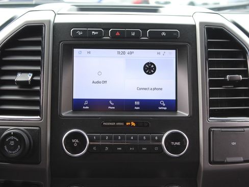 Used 2020 Ford Expedition XLT image 16