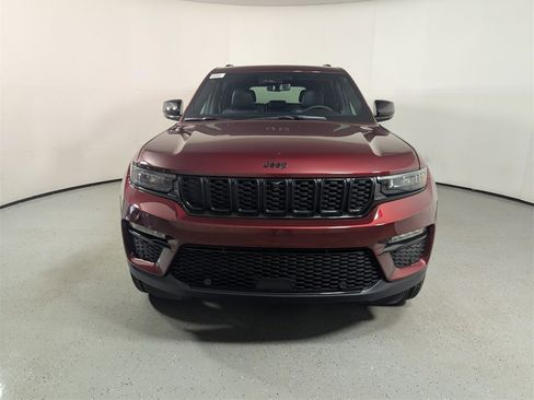 New 2025 Jeep Grand Cherokee Limited w/ Luxury Tech Group II image 2