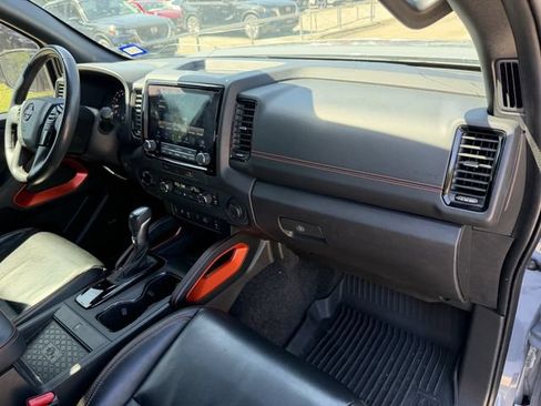 Used 2023 Nissan Frontier PRO-4X w/ Pro-4X Premium Package AWD/4WD image 13