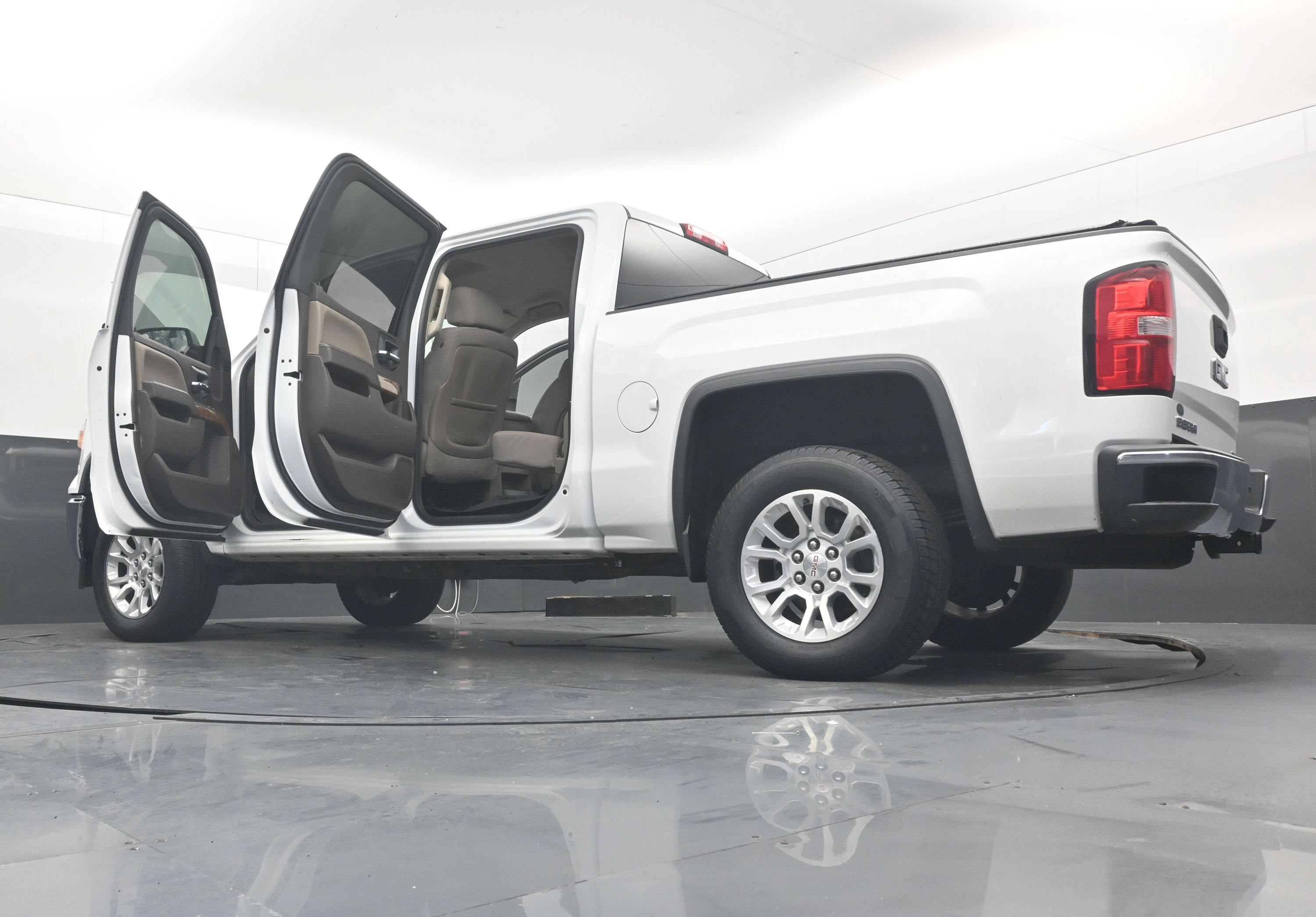 Used 2015 GMC Sierra 1500 SLE w/ SLE Value Package AWD/4WD image 42