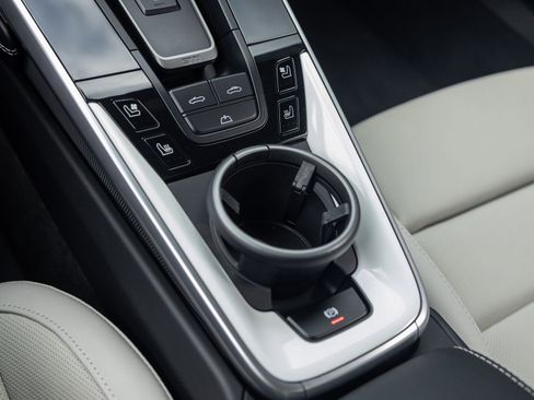 Certified 2024 Porsche 911 Turbo S AWD/4WD image 31