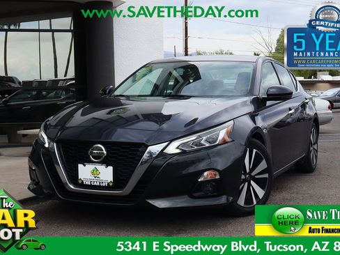 Used 2020 Nissan Altima 2.5 SL image 1