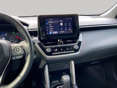 Used 2025 Toyota Corolla Cross AWD Hybrid image 7