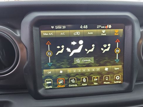 Used 2021 Jeep Wrangler Sport image 29