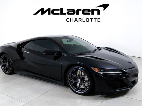 Used 2018 Acura NSX AWD/4WD image 2