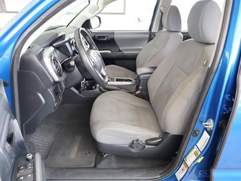 Used 2016 Toyota Tacoma SR5 RWD image 13