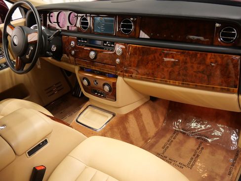 Used 2010 Rolls-Royce Phantom Sedan image 14