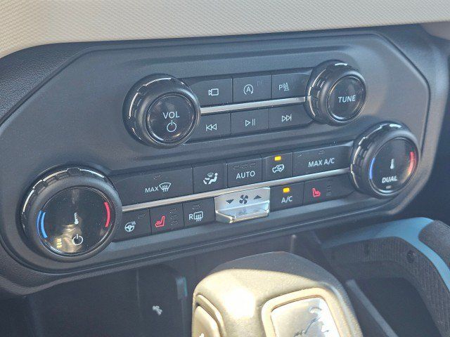 Used 2022 Ford Bronco Wildtrak AWD/4WD image 34