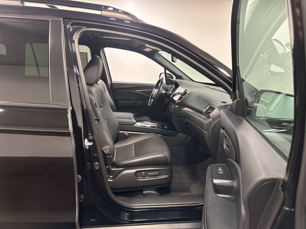 Used 2024 Honda Passport EX-L image 94