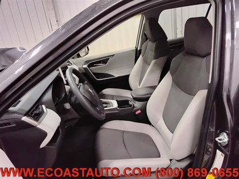 Used 2025 Toyota RAV4 XLE image 10