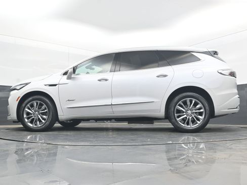 Used 2024 Buick Enclave Avenir FWD image 15
