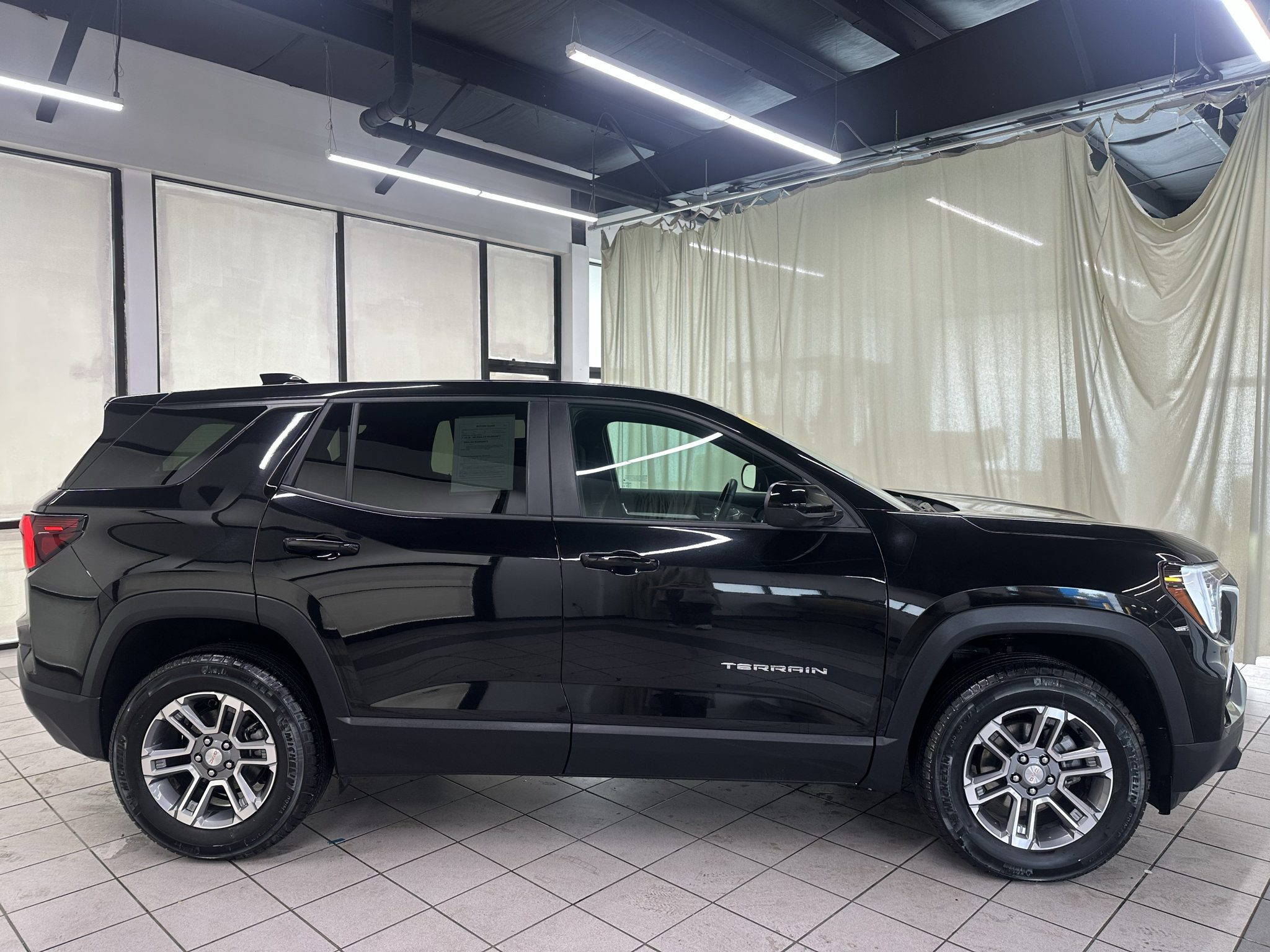 Certified 2026 GMC Terrain Elevation AWD/4WD image 3