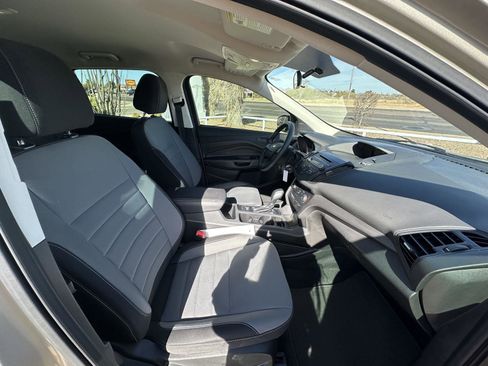 Used 2017 Ford Escape S image 21