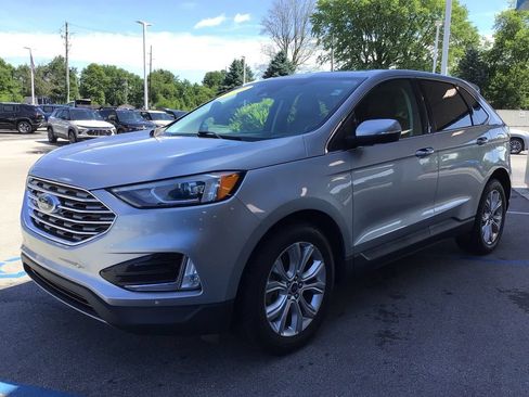 Used 2021 Ford Edge Titanium AWD/4WD image 12