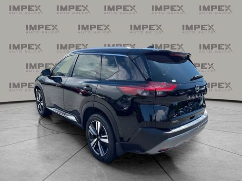 Used 2023 Nissan Rogue SL FWD image 2
