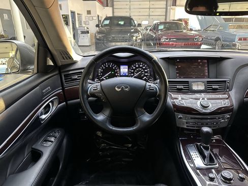 Used 2013 INFINITI M35 w/ Premium Pkg RWD image 19