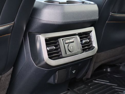 Used 2024 Ford F250 Platinum image 27