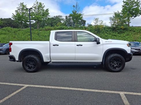 Used 2022 Chevrolet Silverado 1500 ZR2 w/ Technology Package AWD/4WD image 7
