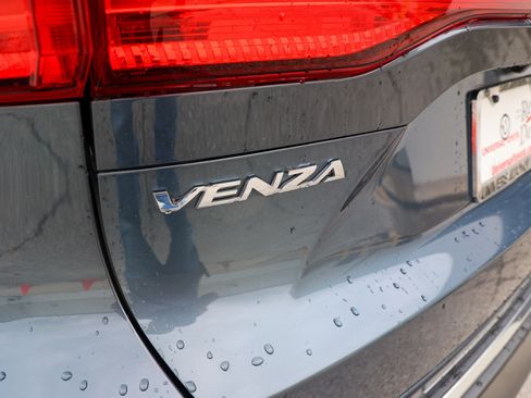 Certified 2024 Toyota Venza XLE AWD/4WD image 24