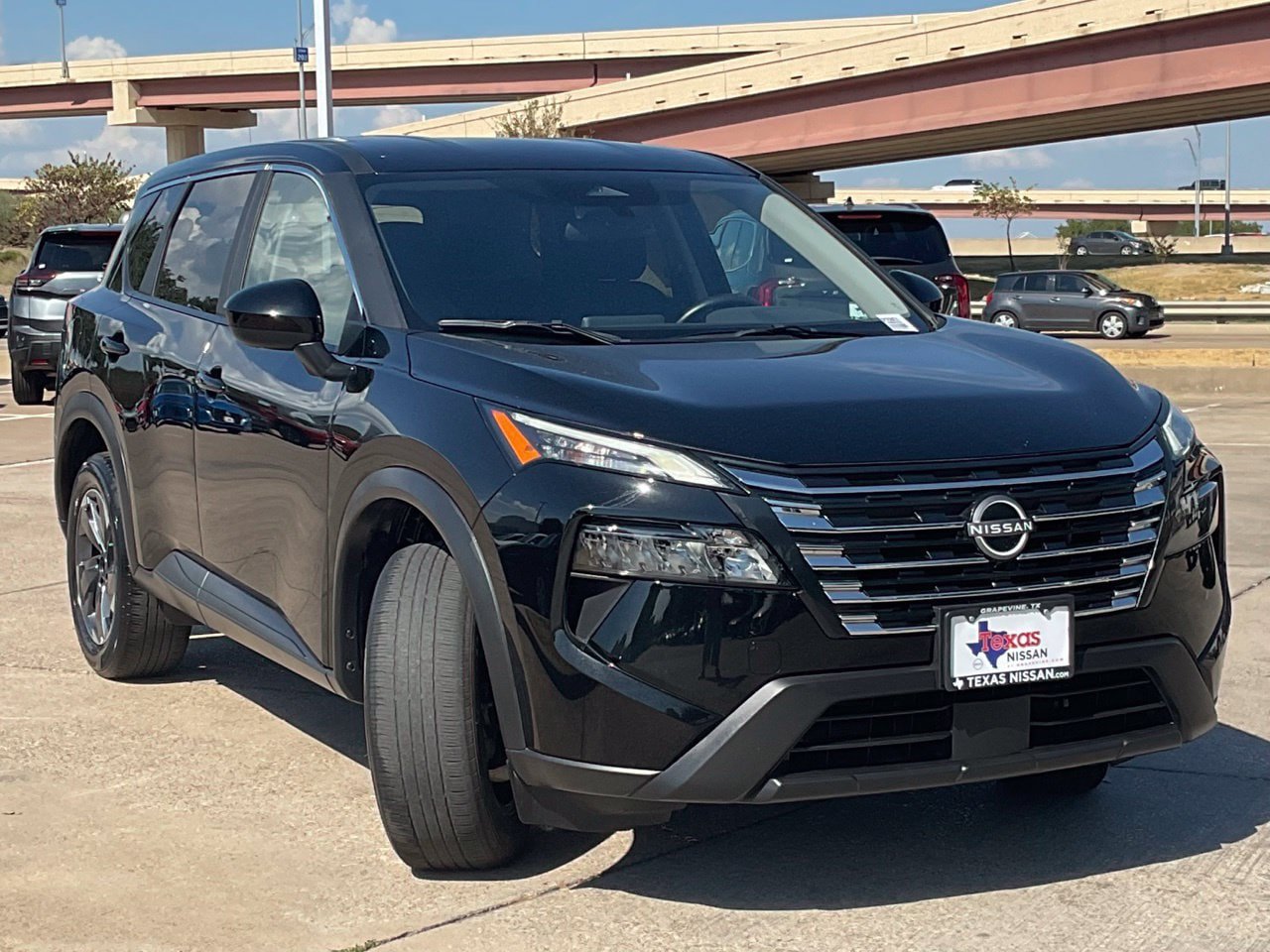 Used 2025 Nissan Rogue SV FWD image 3