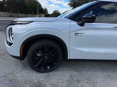 New 2025 Mitsubishi Outlander SEL Black Edition image 12