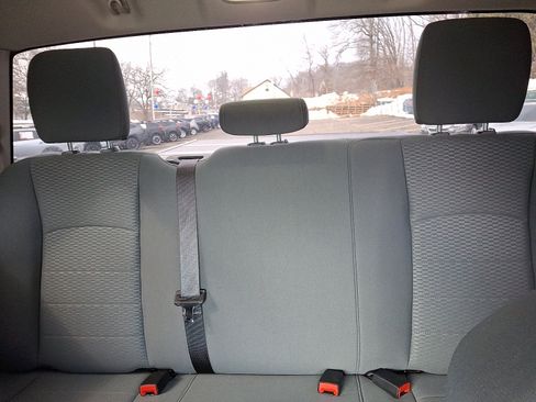 Used 2019 RAM 1500 Express w/ Express Value Package image 19