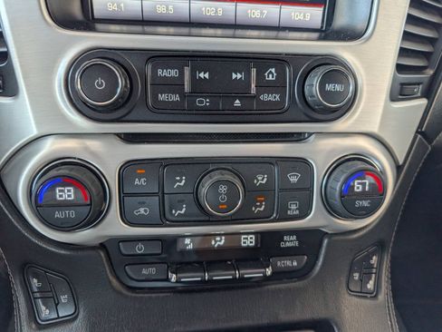 Used 2015 GMC Yukon XL SLT w/ Open Road Package AWD/4WD image 25