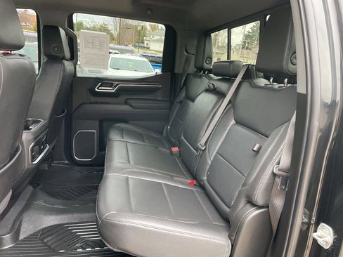 Used 2025 Chevrolet Silverado 1500 LTZ w/ LTZ Premium Package image 15