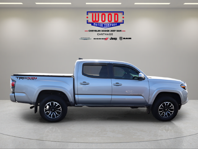 Used 2021 Toyota Tacoma TRD Sport w/ TRD Premium Sport Package AWD/4WD image 14
