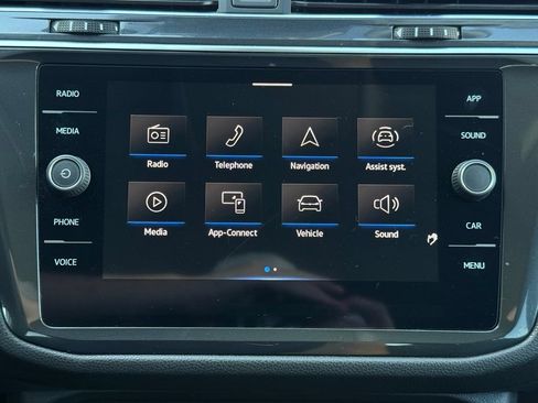 Used 2023 Volkswagen Tiguan SE FWD image 27